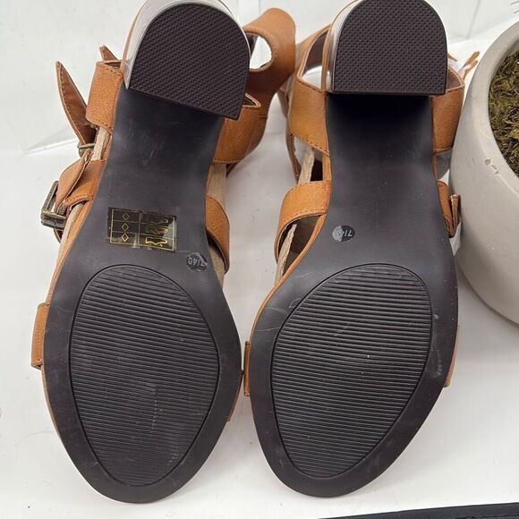 New Boohoo Sarah Buckle Gladiator Flared Heel Sandals Tan 7 - Picture 5 of 9